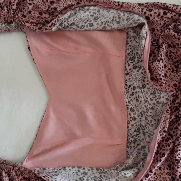 Pink top - Picture 3 of 4